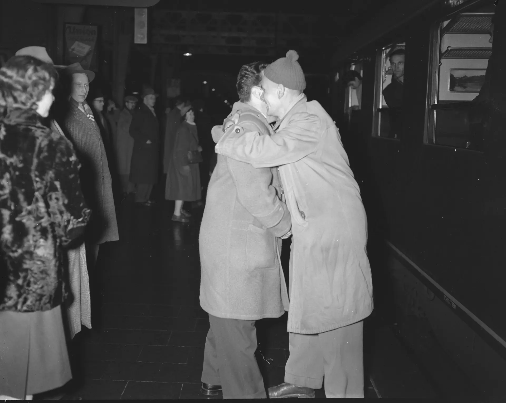 Arrival of the third group of Hungarian refugees in the Netherlands, November 1956
