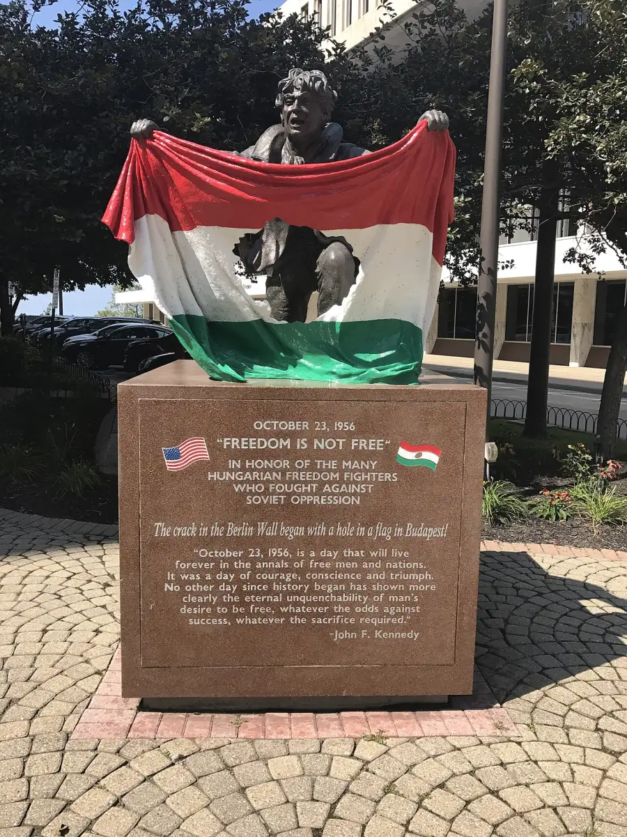photograph of the monument